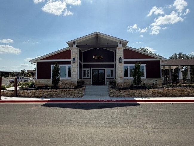 Photo - Vineyard Springs Apartments