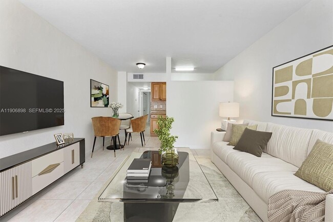 Building Photo - 1715 N 16th Ave Unit 106