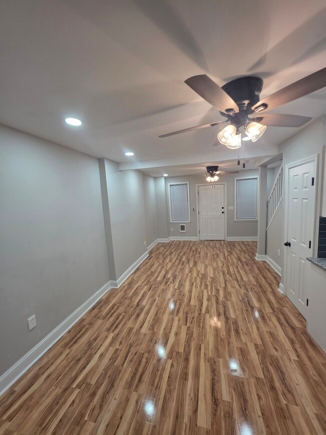 Building Photo - 2126 Kennedy St