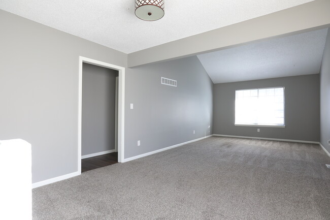 Photo - 326 NW Gibson Rd