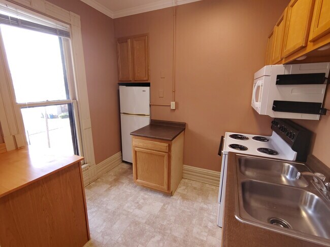 Photo - 714 W Main St Unit 3