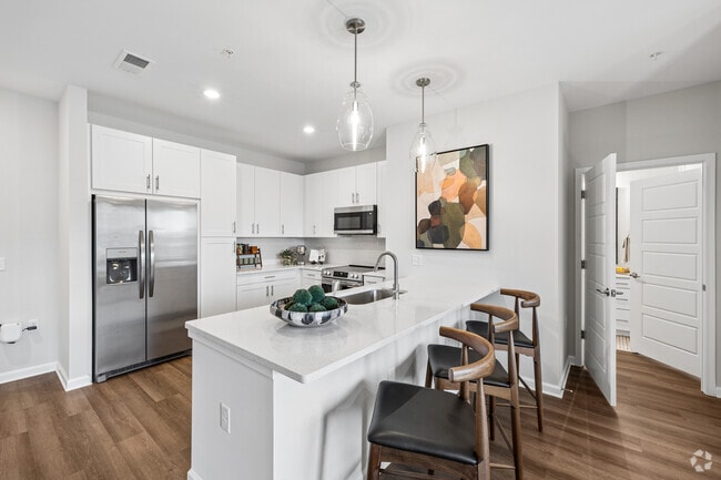 B1 2BR, 2BA - 1,009SF - Kitchen - Alton Nexus