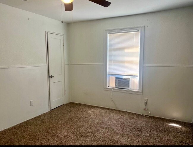 Photo - 415 Randall St