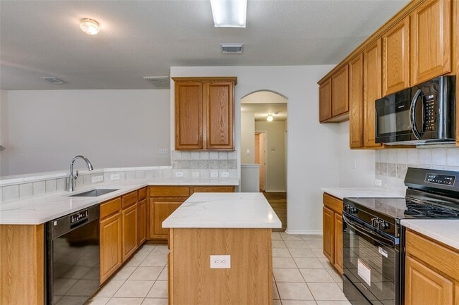 Photo - 9121 Portage Ln