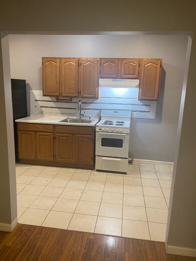 Photo - 564 King St Unit Rear back