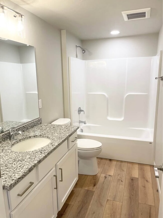 Photo - 1025 S Nicolet Rd