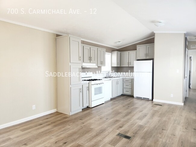 Photo - 700 S Carmichael Ave