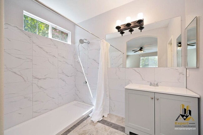 Photo - 3438 Zalema Way