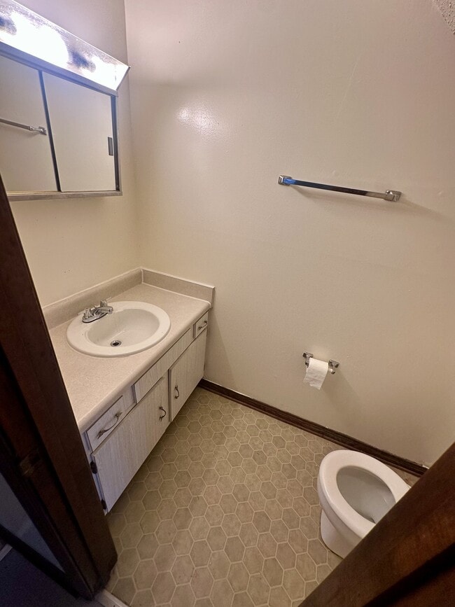 Photo - 1628 Alexander Ct Unit B