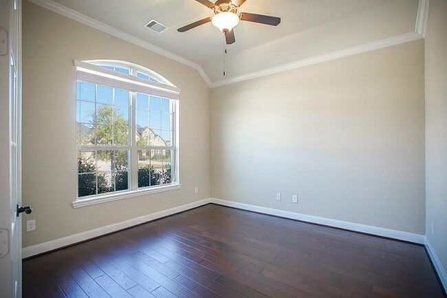 Building Photo - 106 S Sawbridge Cir