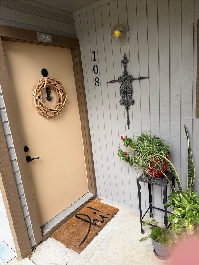 Photo - 3900 Aspen Dr Unit 1