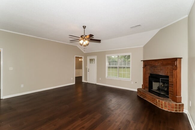 6743 Hare Run Ln