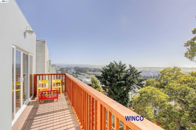 Photo - 263 Ralston St