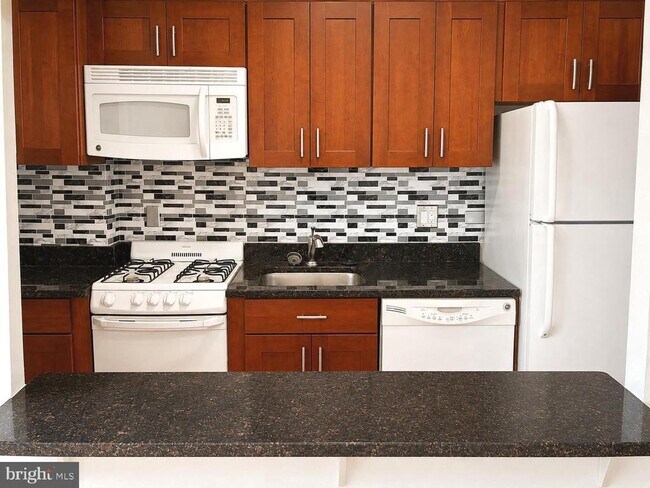 1260 21st St NW Unit 301
