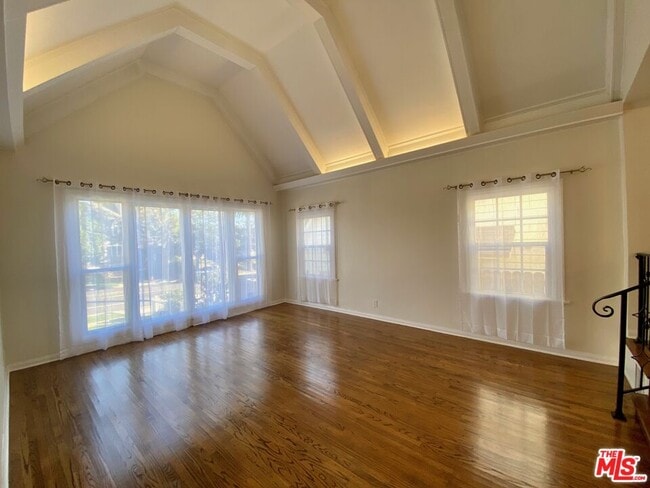 Photo - 2941 Motor Ave