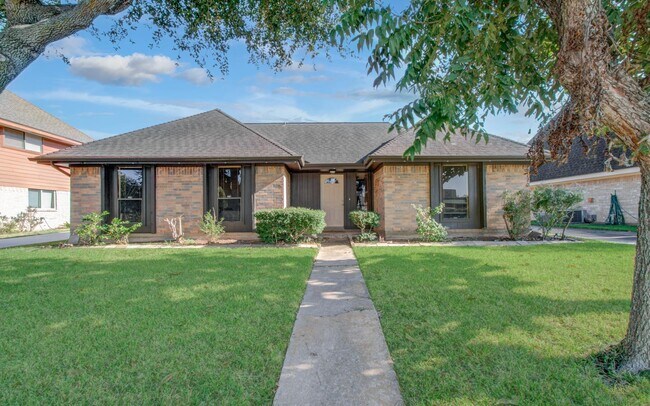 Photo - 2707 Planters St