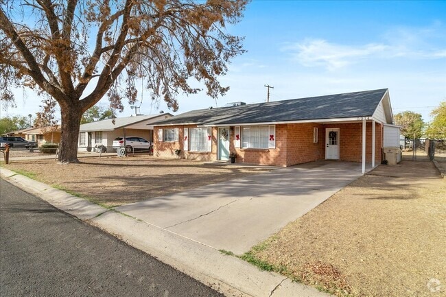 Building Photo - 5014 W Gardenia Ave Rental