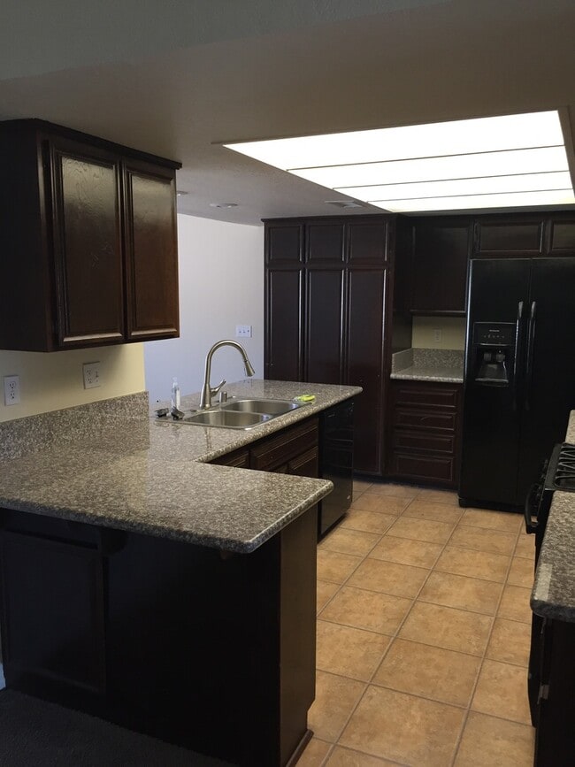 Photo - 3 BEDROOM HESPERIA HOME! GREAT LOCATION! SPACIOUS LOT!