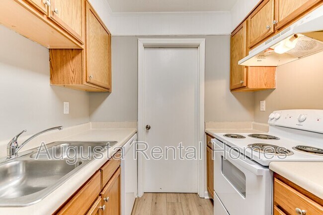520 E Buena Vista Ave
