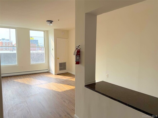 Building Photo - 315 Main St Unit 3