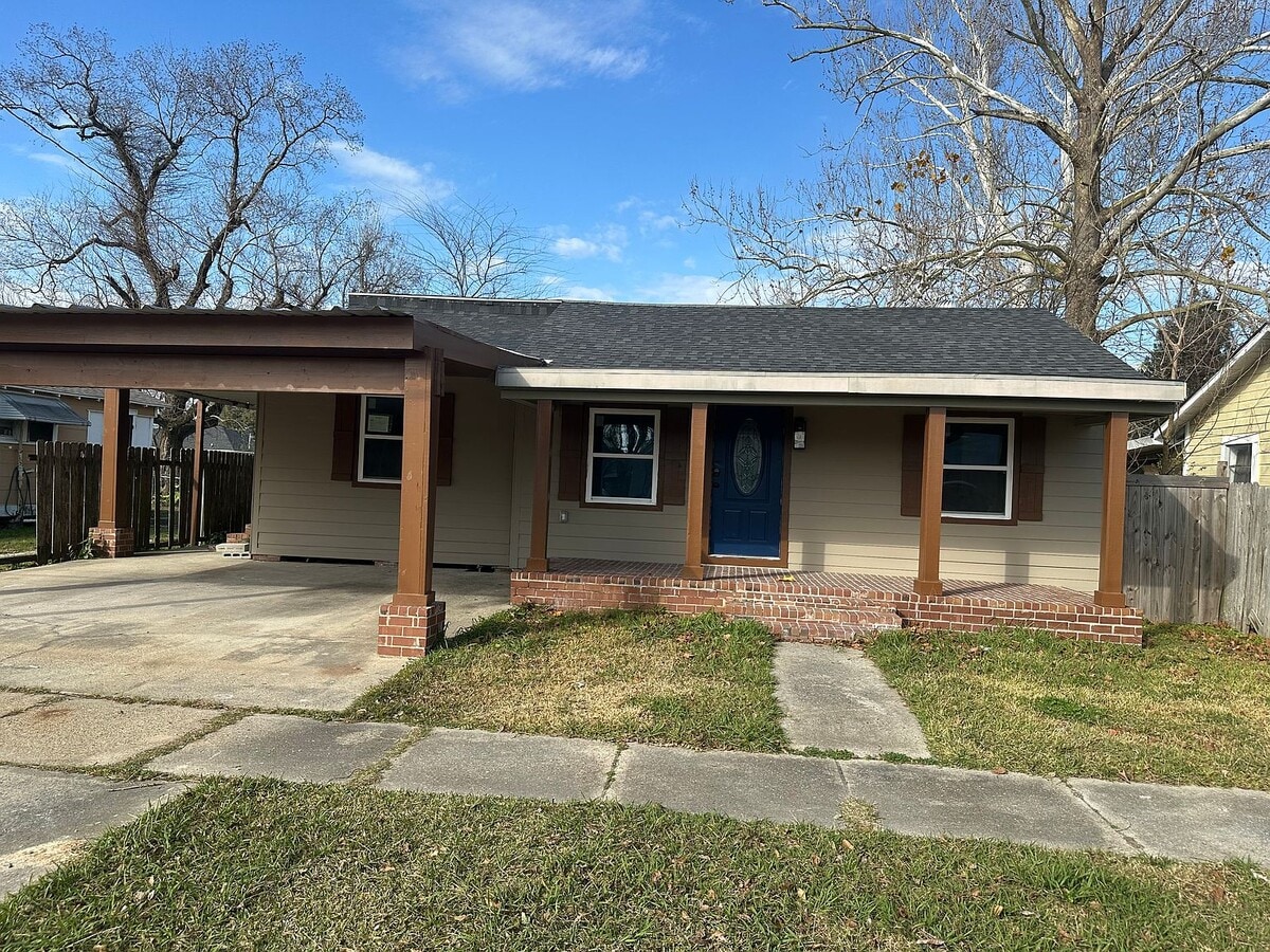 Photo - 909 Orange St