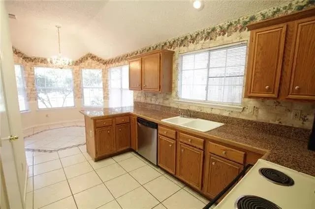 Photo - 7440 Blackthorn Dr
