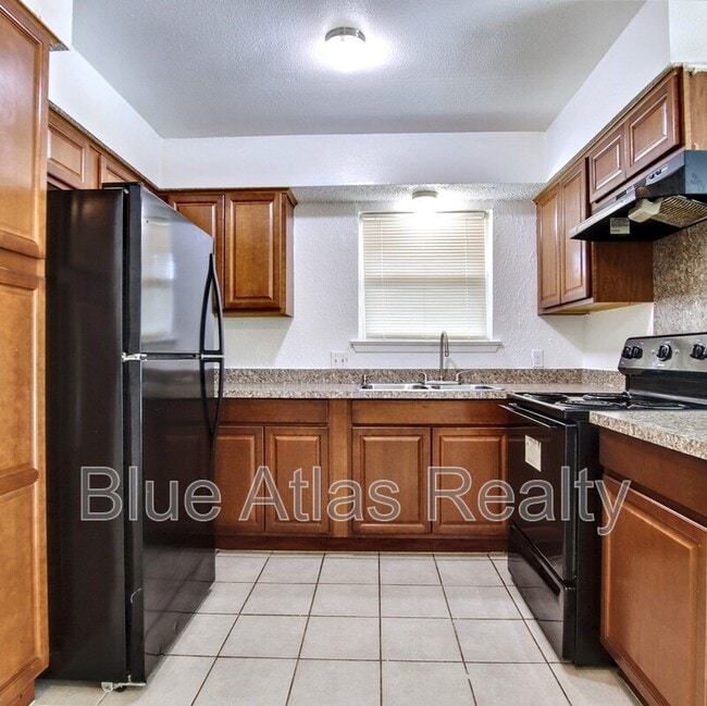 Photo - 4816 Wellesley Ave