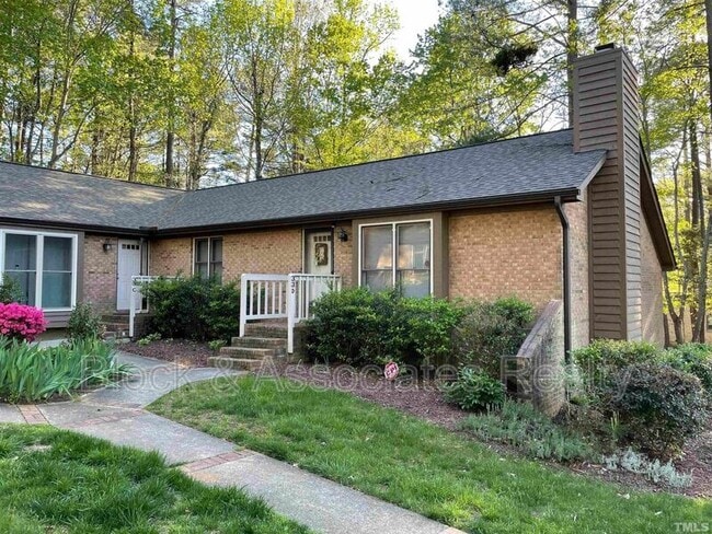 Building Photo - 300 W Woodcroft Pkwy