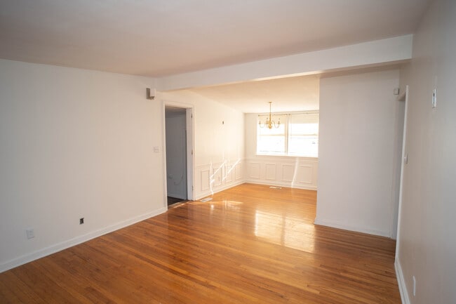 Photo - 700 16th Ave
