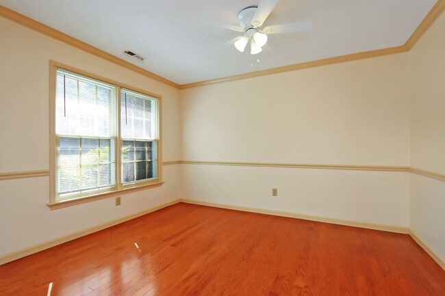 Photo - 109 Larkspur Hollow