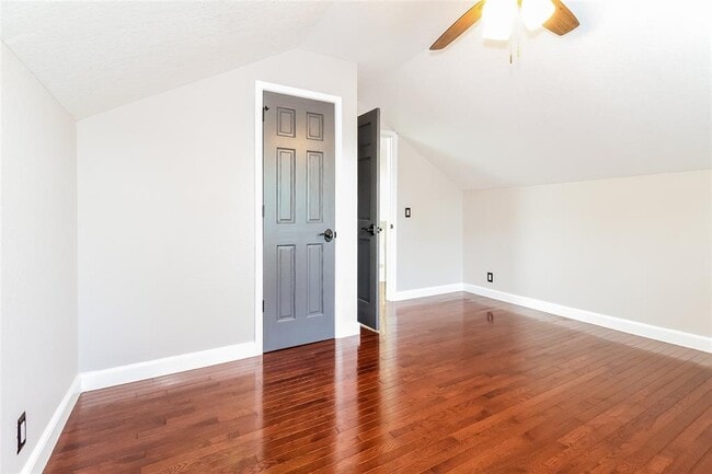 Building Photo - 2020 Sunflower St