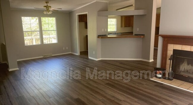 Photo - 7101 Mountain Rd