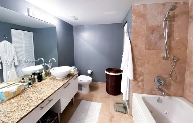 Photo - 41 SE 5th St Unit 1006