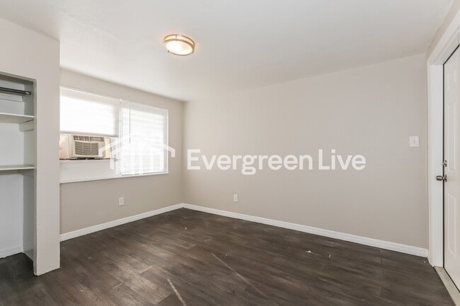 Photo - 139 Harrison St