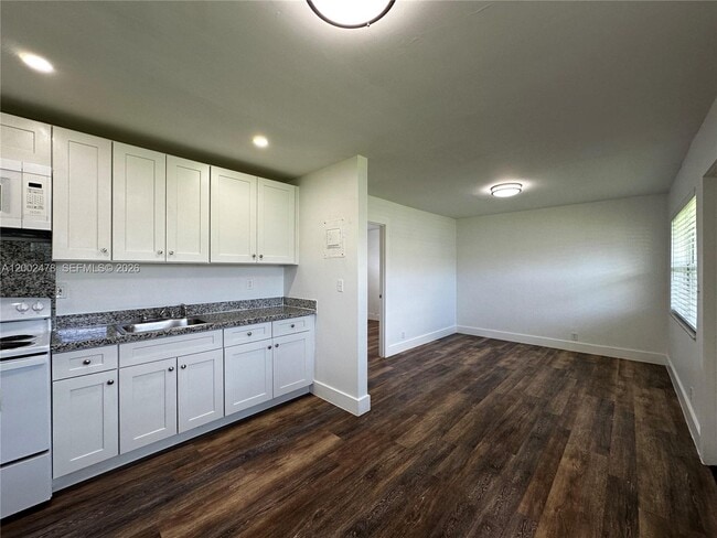 Photo - 2321 Madison St Unit 6