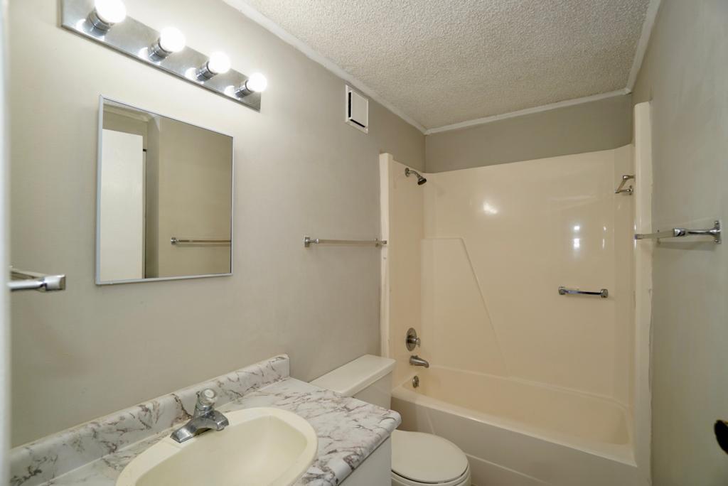 Photo - Holly Park Square Apartments Unit 605