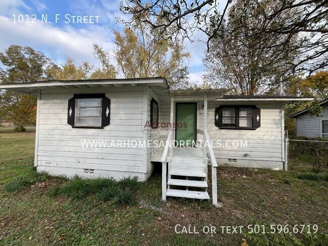 Building Photo - 1012 F St