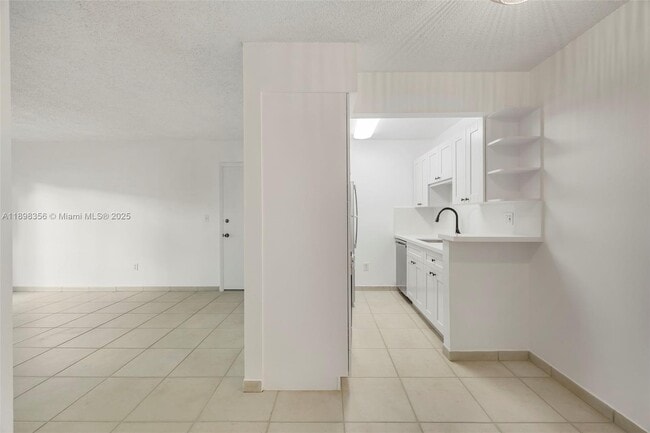 Photo - 10780 N Kendall Dr Unit E11