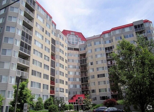 Building Photo - 10 Stewart Pl Unit 4JW Rental