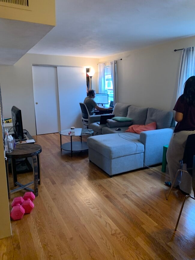 Photo - 381 Dorchester St Unit A1