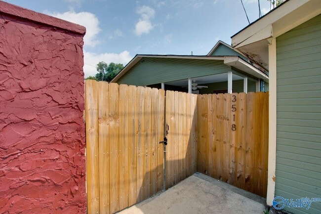3518 SW Triana Blvd