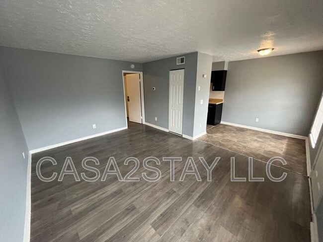 Photo - 371 Redmar Blvd