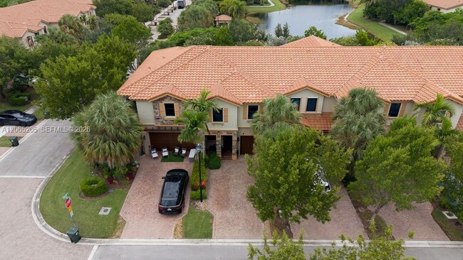 Photo - 6943 Halton Park Ln