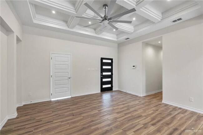 Photo - 18 Torreon St