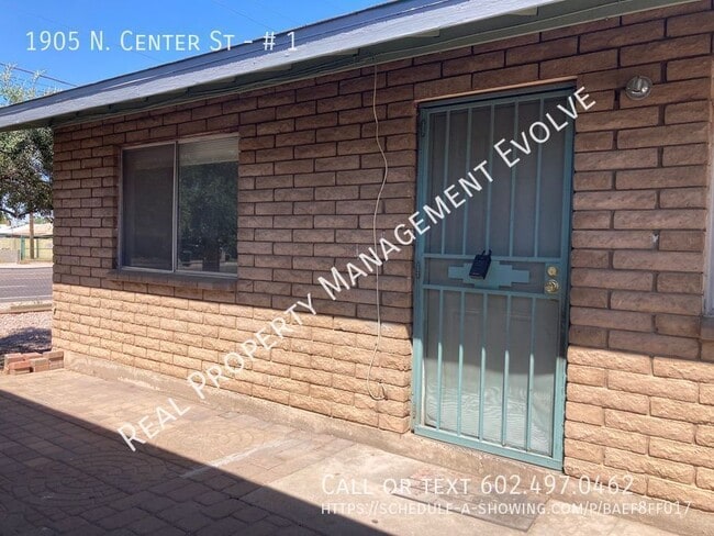 Building Photo - 1905 N Center St Unit # 1