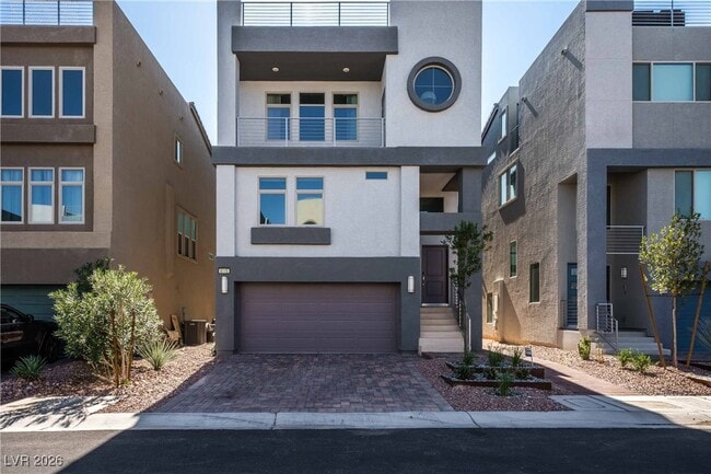 Building Photo - 8115 Carpenter Creek Ave