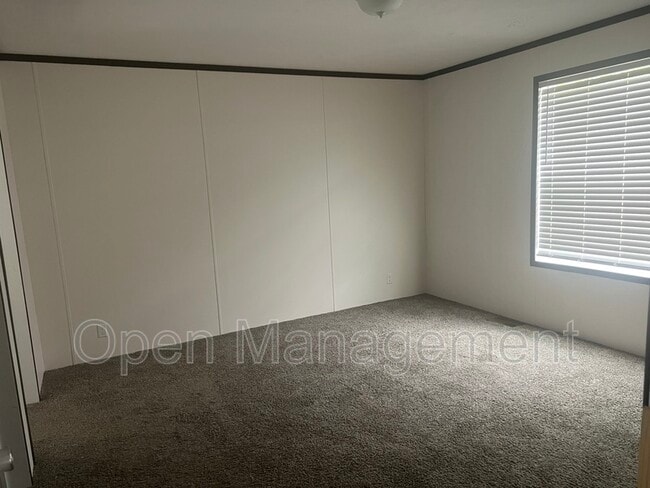 Photo - 825 1st Ave E