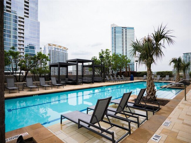 Heated Pool - 360 Nueces St Unit 2409