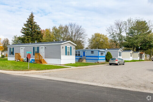 Photo - Holiday West