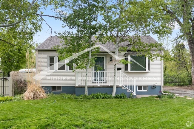 Building Photo - Home in Heart of Wheat Ridge with Swamp Co...